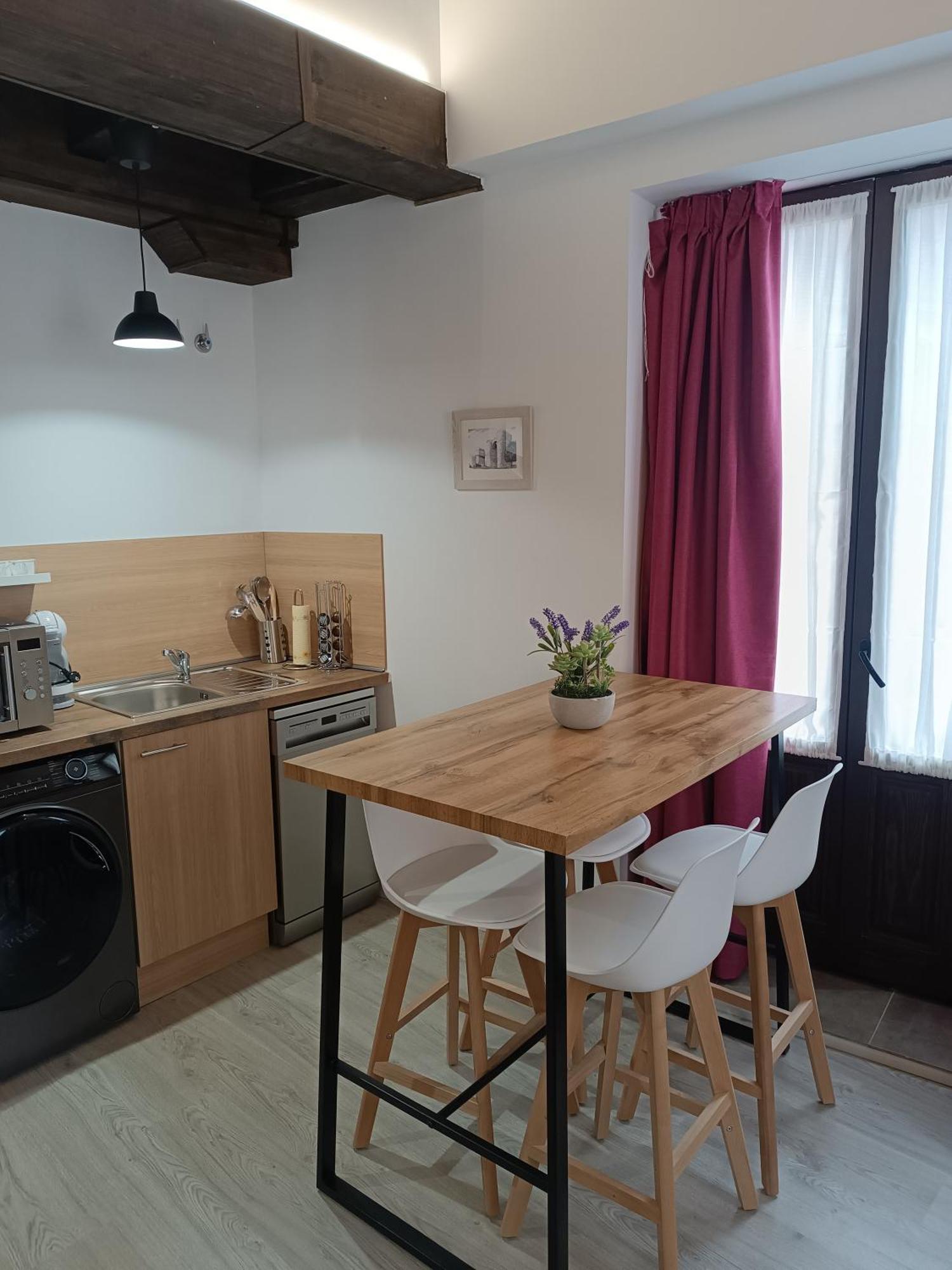 Apartamentos Turisticos Avila Puerta De Los Leales 1-2 Ngoại thất bức ảnh